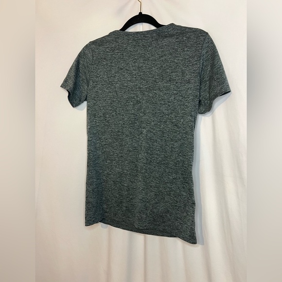 Nike Women's Dri-FIT Top Size Small - Picture 2 of 4